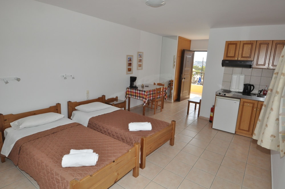 PENNYSTELLA APARTMENTS 30/70
