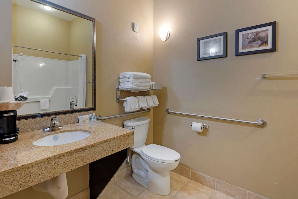 Comfort Suites Anchorage International Airport 12/31