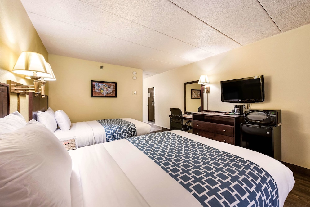 Econo Lodge Mayo Clinic Area 13/35
