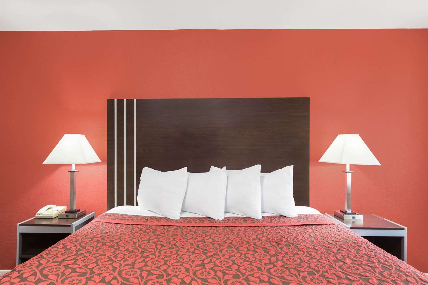 Howdy Hotel 18/33