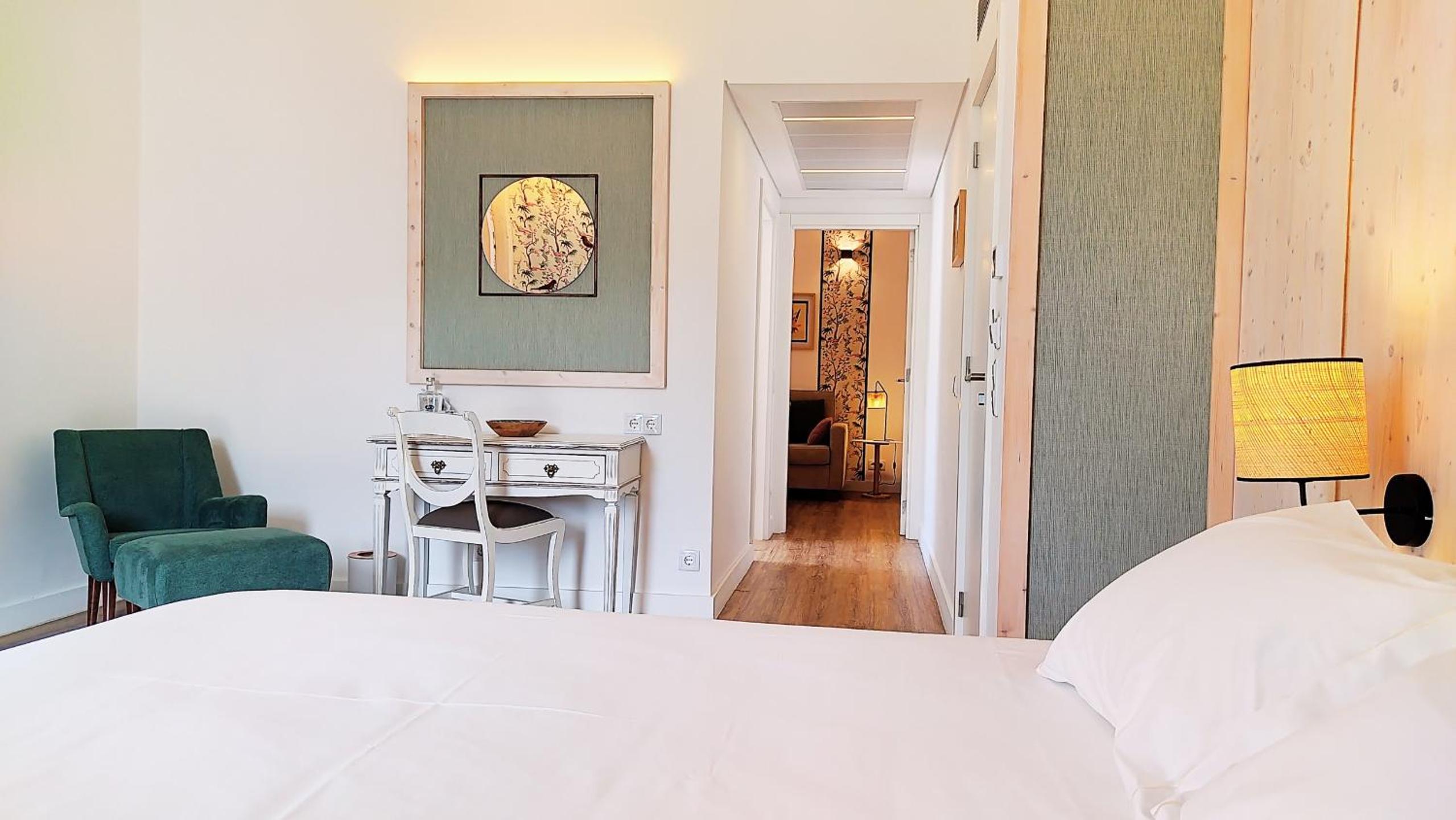 Deluxe, Suite, Sofa