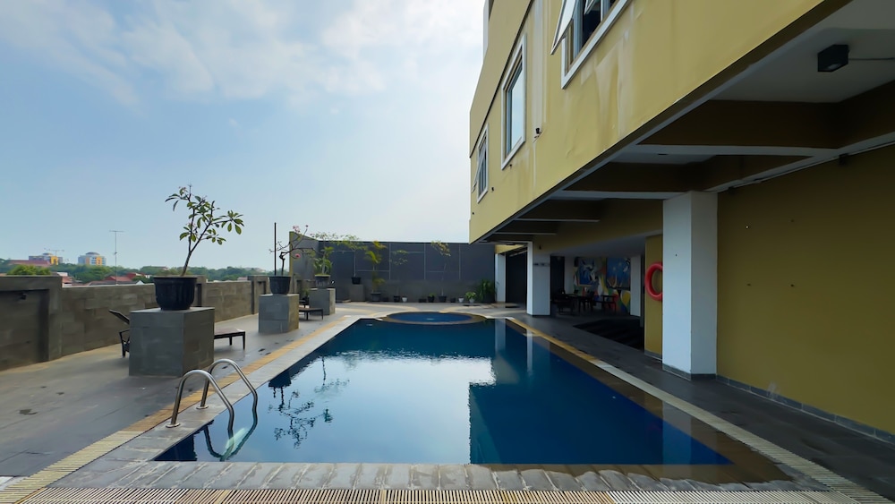 Hotel Dafam Pekalongan 61/66