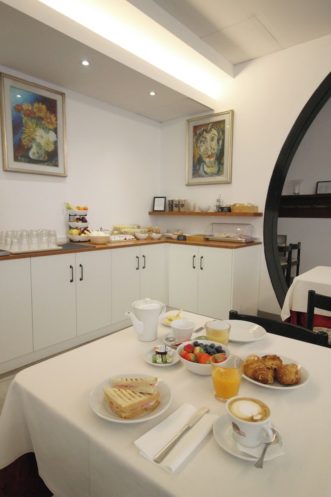 HOTEL SALIERI 49/70