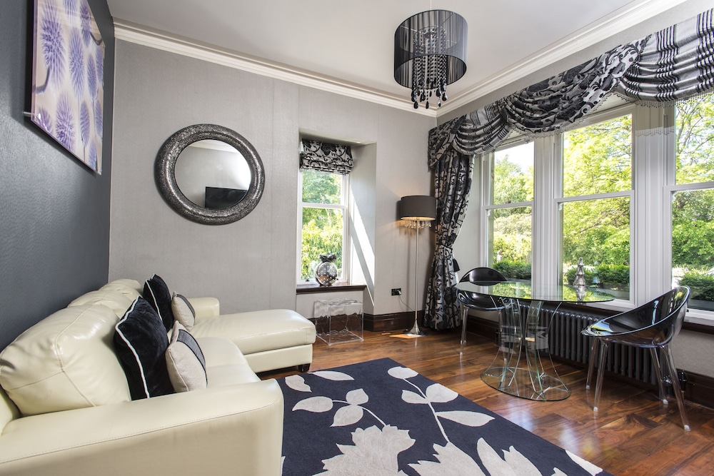 Windermere Suites 20/39