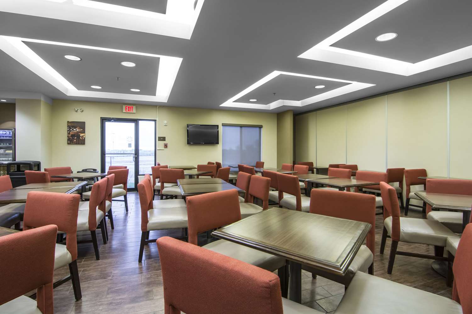 Comfort Suites Saskatoon 36/43