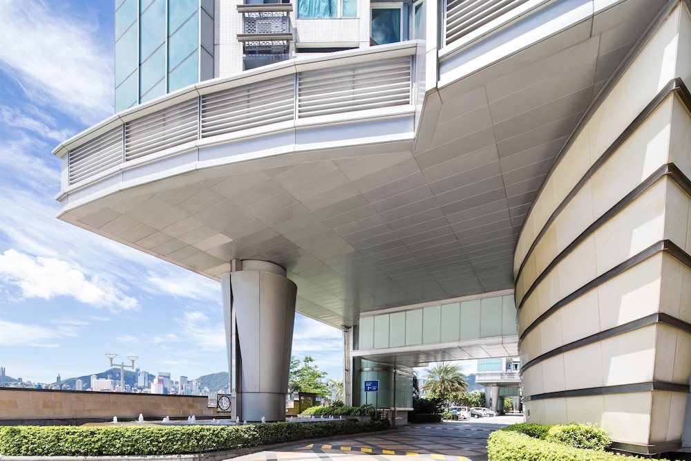 Kowloon Harbourfront Hotel 2/48