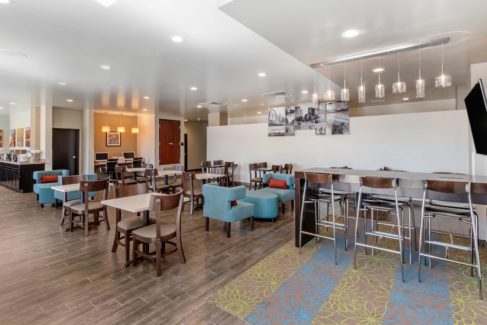 MainStay Suites Denver International Airport 27/44
