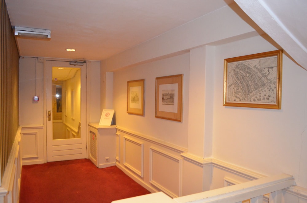 Rembrandtplein Hotel 15/65