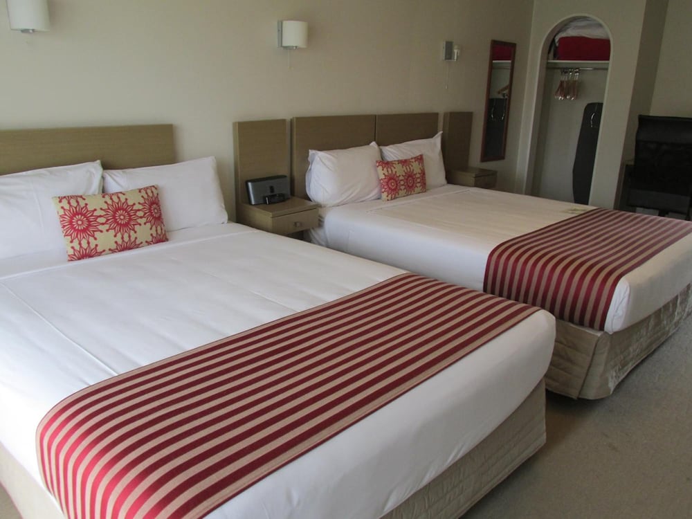 LAKE ROTORUA HOTEL 12/46