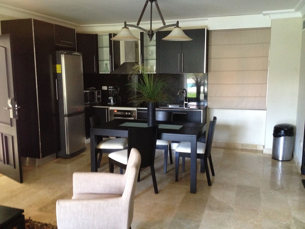 Lifestyle Royal Suites 34/44