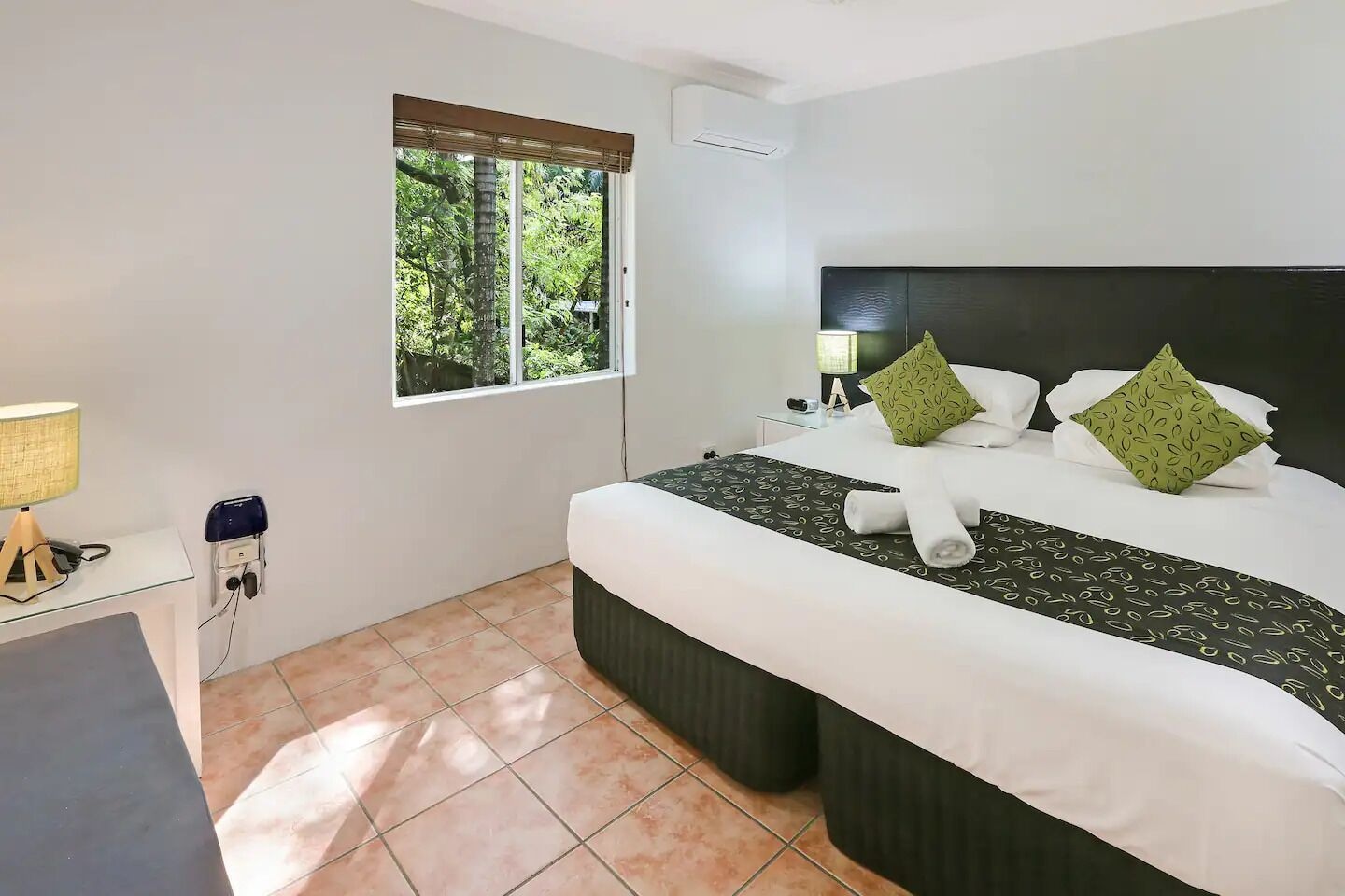 1 Bedroom, Suite, King Bed