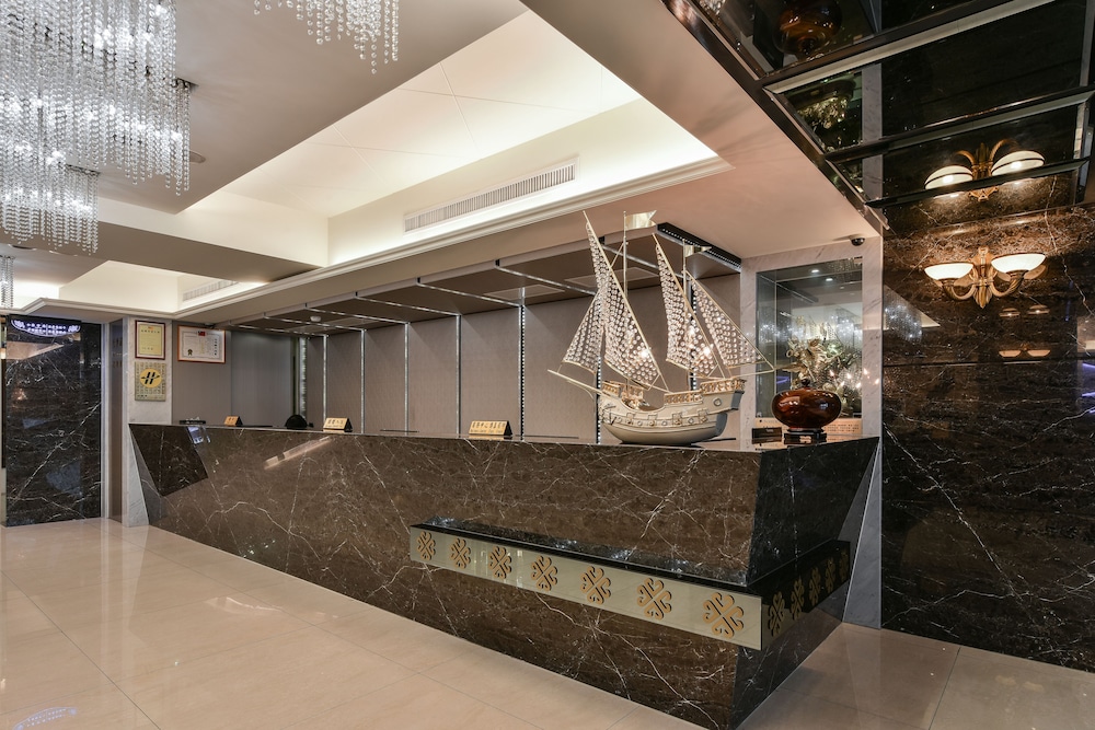 Harmonious Hotel 7/48