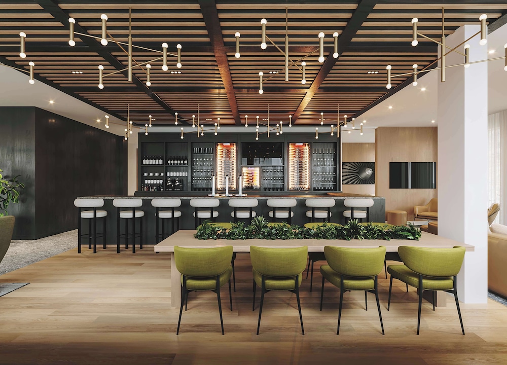 Hyatt Place Montreal Airport 35/50