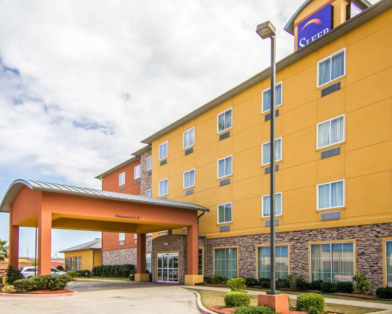 Sleep Inn Suites I 20 4/43