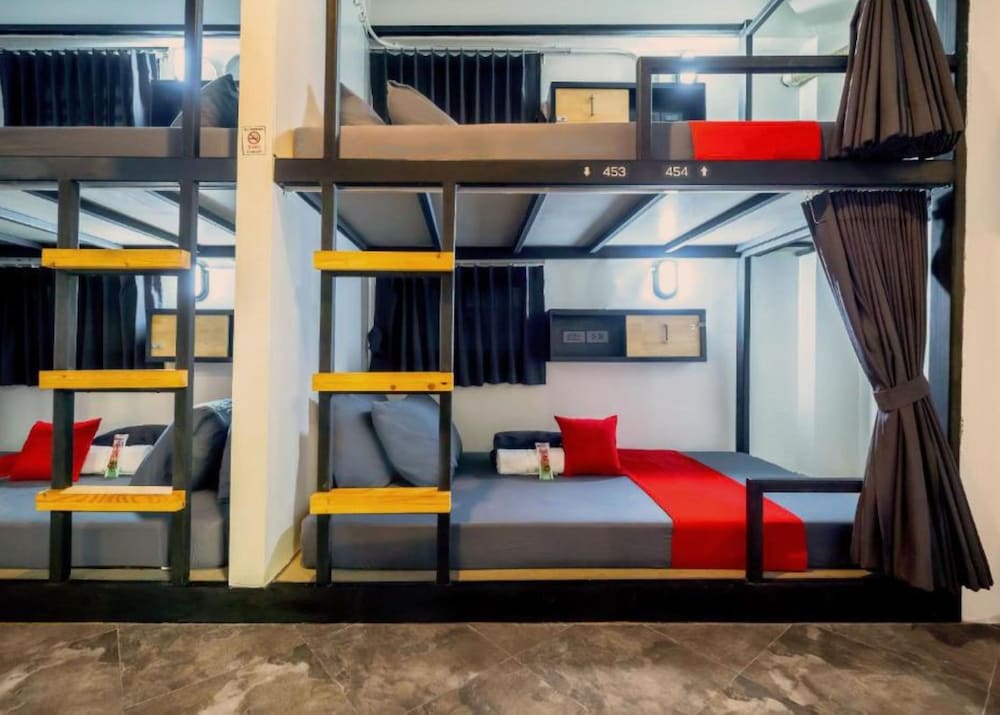 Episode 11 Hostel Sukhumvit 17/22