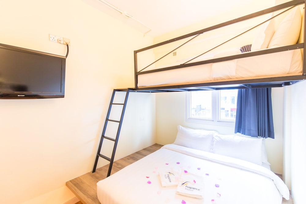 Fragrance Hotel - Balestier 12/64