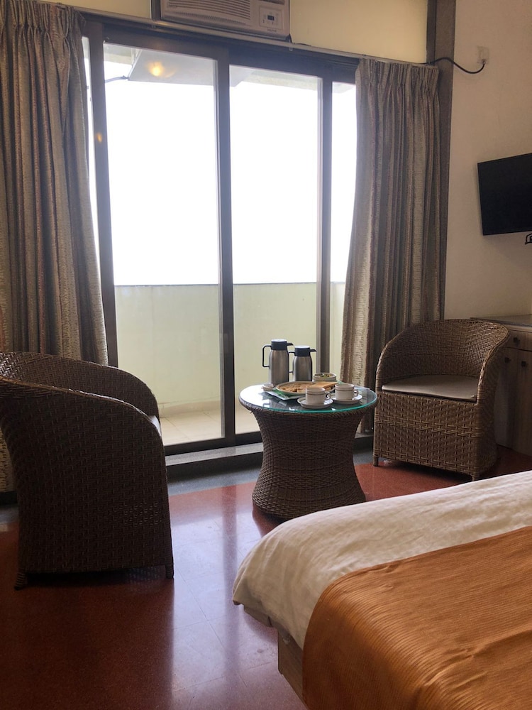 Sea Green Hotel 23/50