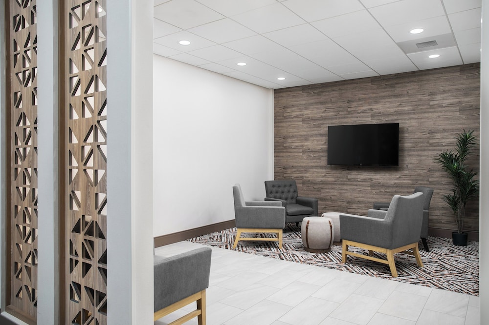 Candlewood Suites Chattanooga – Hamilton Place by IHG 32/48