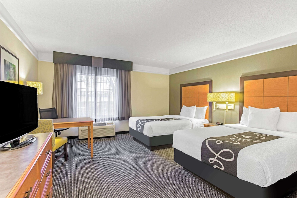 غرفة بسريرين مزدوجين لذوي الإعاقة، La Quinta Inn & Suites by Wyndham Birmingham Homewood 2/5