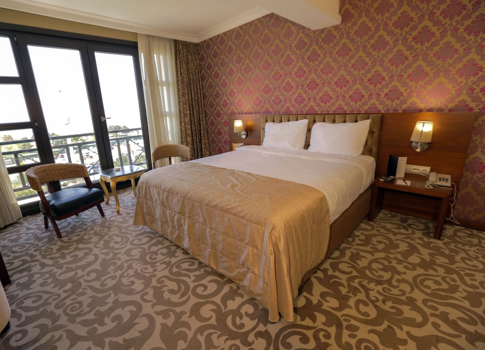DELUXE, DOUBLE BED, SEA VIEW