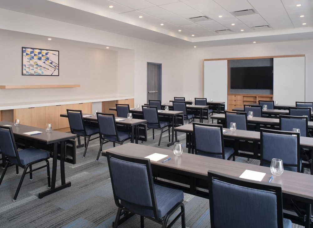 Hyatt House Schenectady / Mohawk Harbor 37/46