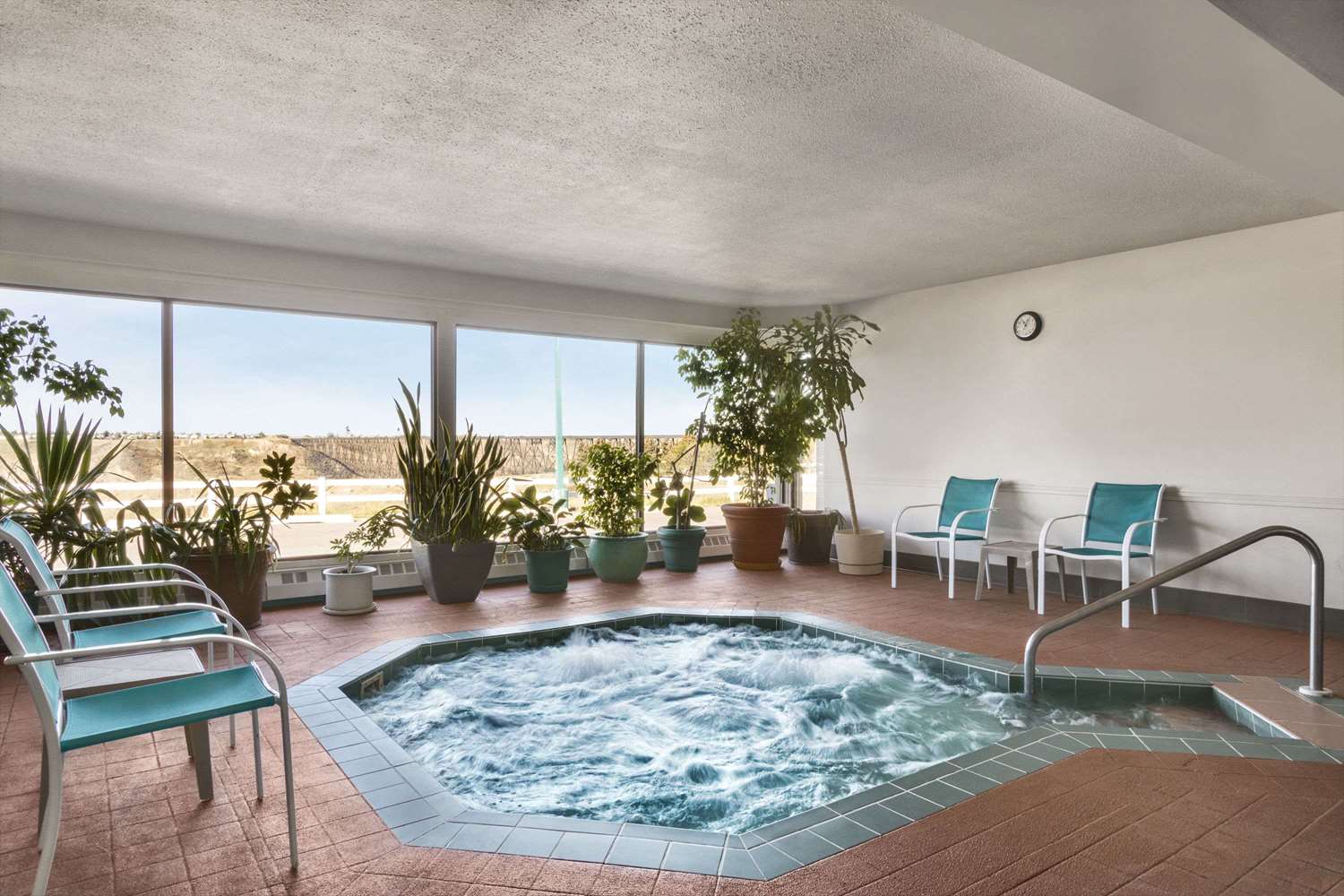 Days Inn By Wyndham Lethbridge 7/10