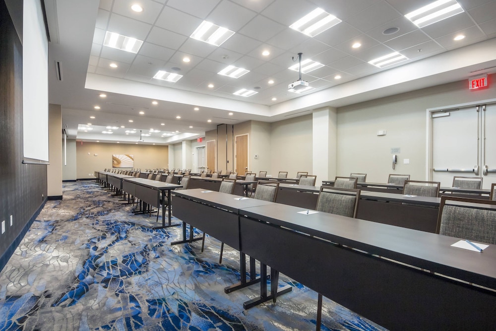 Fairfield Inn & Suites By Marriott Dallas Plano/Frisco 34/42