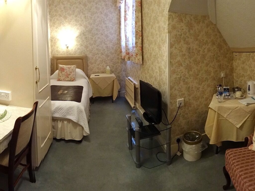 The Chudleigh 26/37
