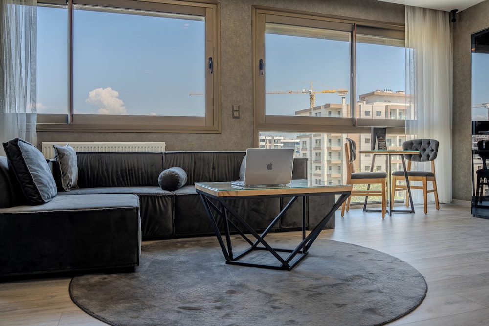 Marlen Hotel Bayrakli 35/48