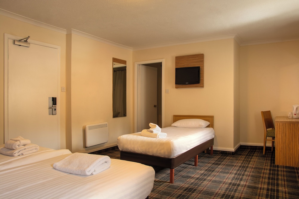 ROOM, TRIPLE