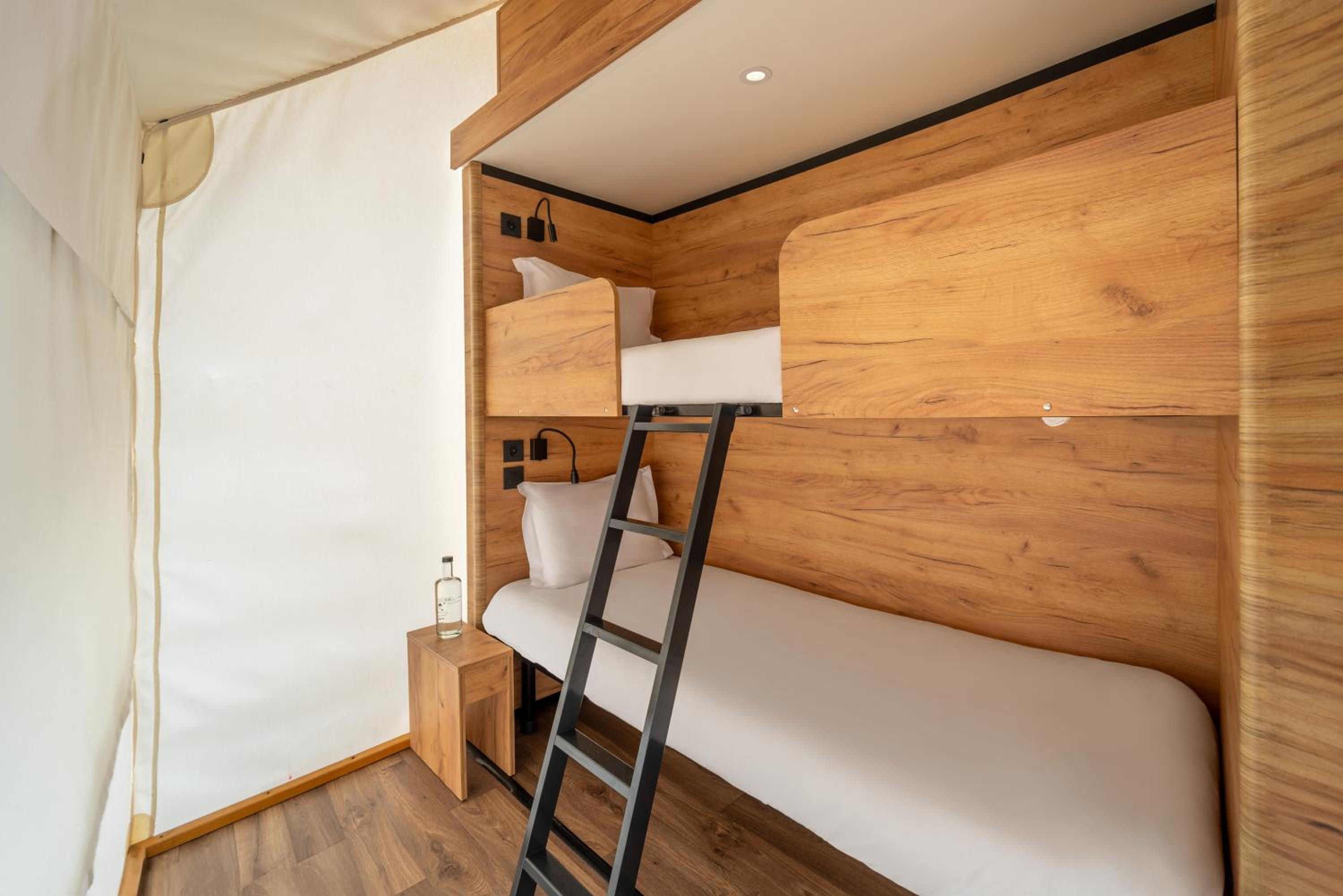 Glamping, Plus, Deluxe, Panoramic View، Ohai Nazare Outdoor Resort 2/5