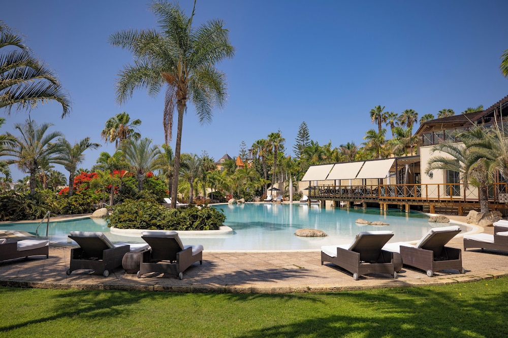 The Villas at Gran Hotel Bahia del Duque 39/50