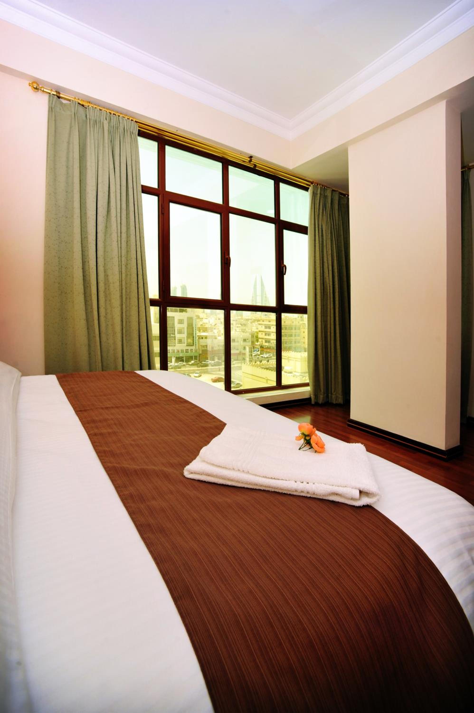 Deluxe, Twin Beds