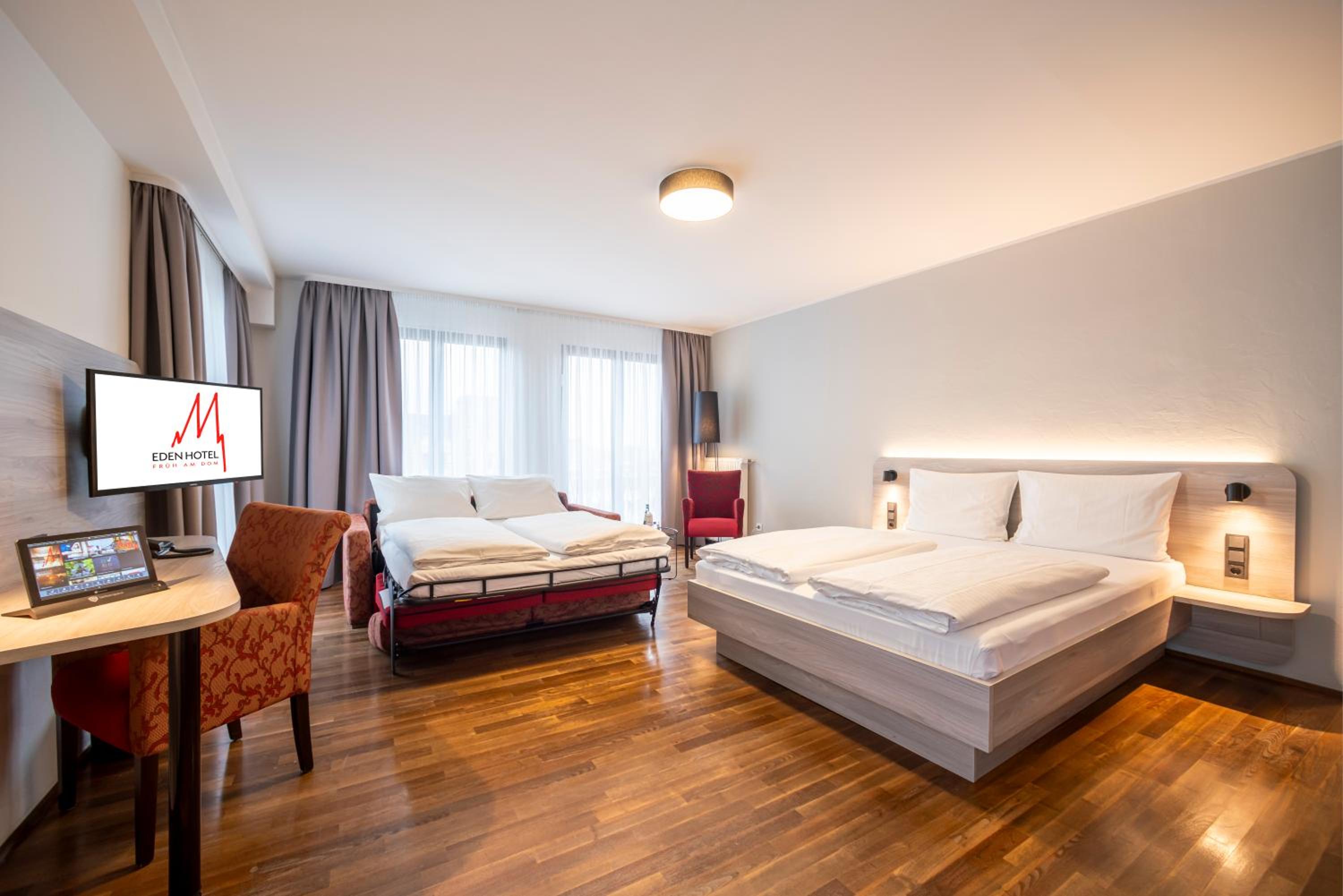 Superior, Double Bed, Cathedral View