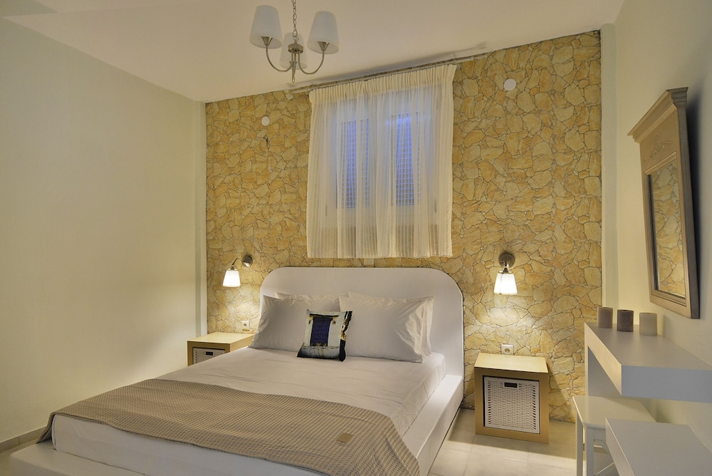 Aelia Apartments 15/61