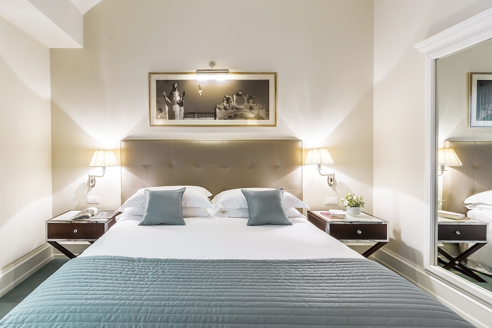 Savoia Excelsior Palace 12/69