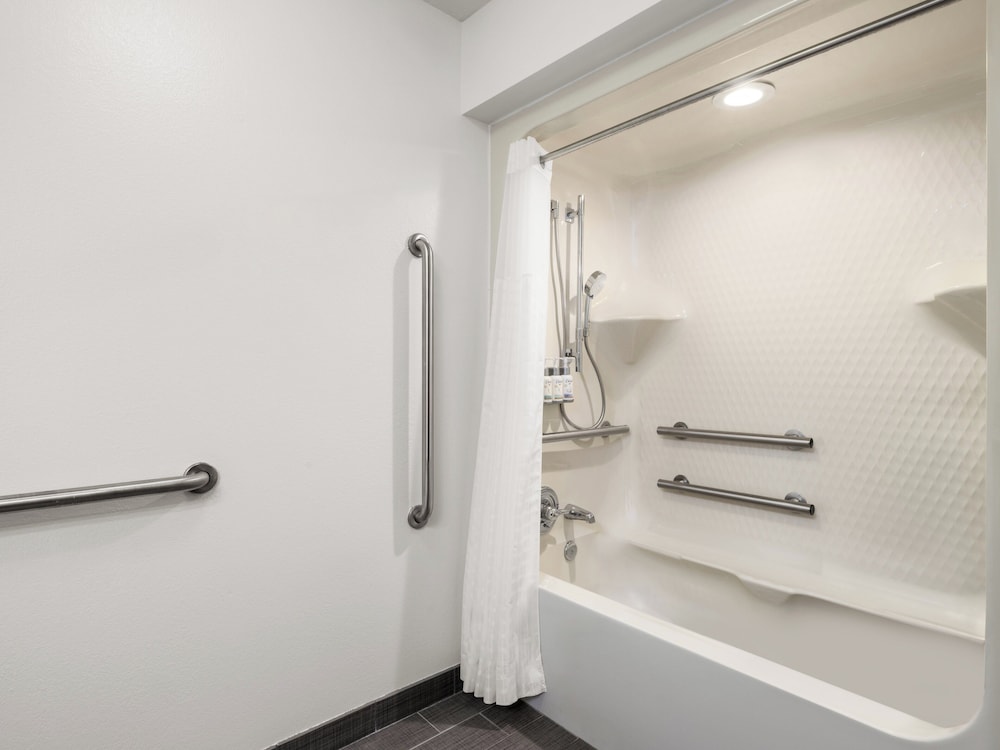 غرفة قياسية بسريرين كينج لذوي الإعاقة، Garner Hotel Page - Lake Powell Area By IHG 4/5