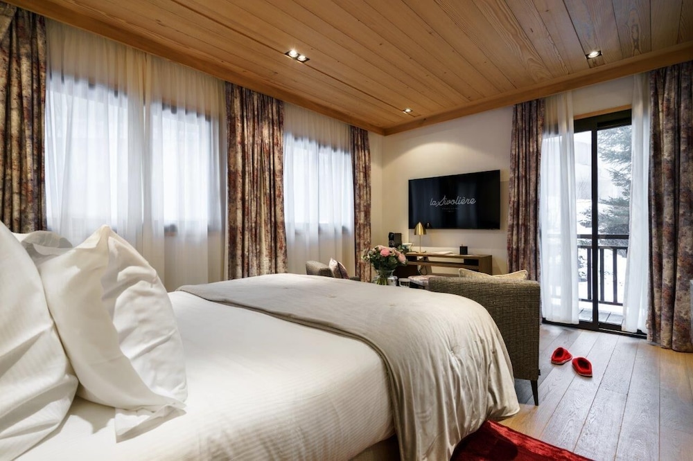 SUPERIOR, DOUBLE BED