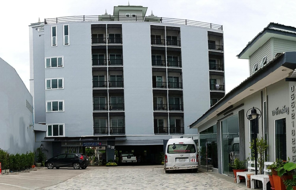 Atme2 Hotel 33/34