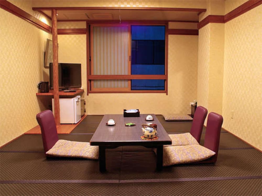 Satomo Ryokan 40/48