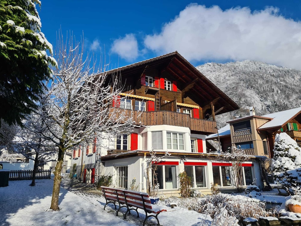 Adventure Guesthouse 6/45