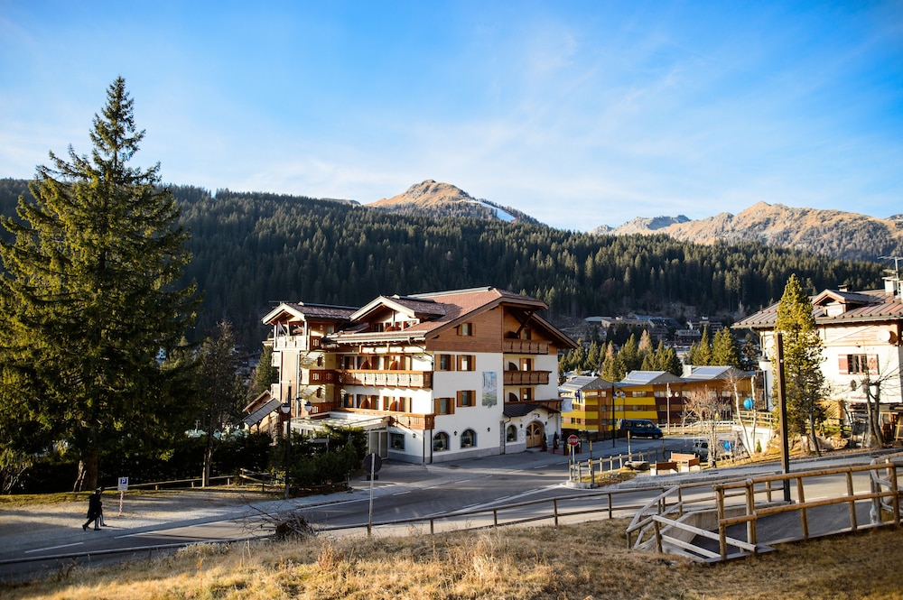 Gianna Hotel 6/50