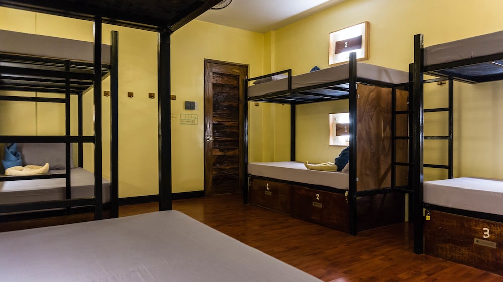 Outpost Beach Hostel - Adults Only 57/57