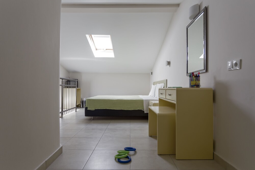 Lagomandra Hotel & Spa 2/35