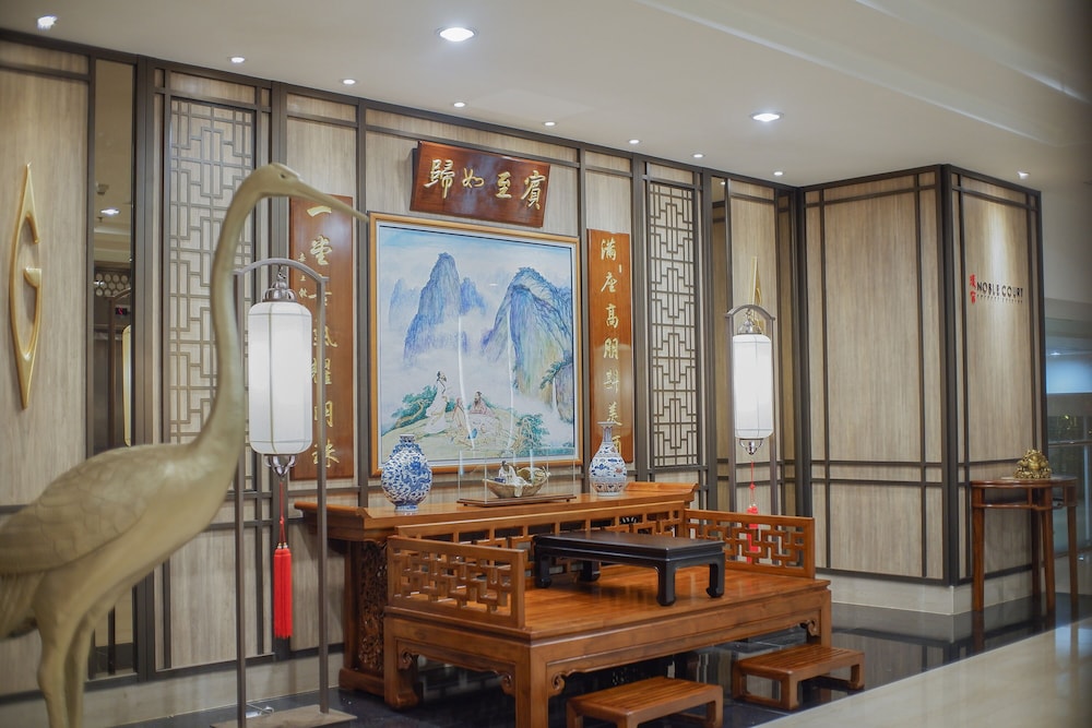 Gumaya Tower Hotel Semarang 59/73