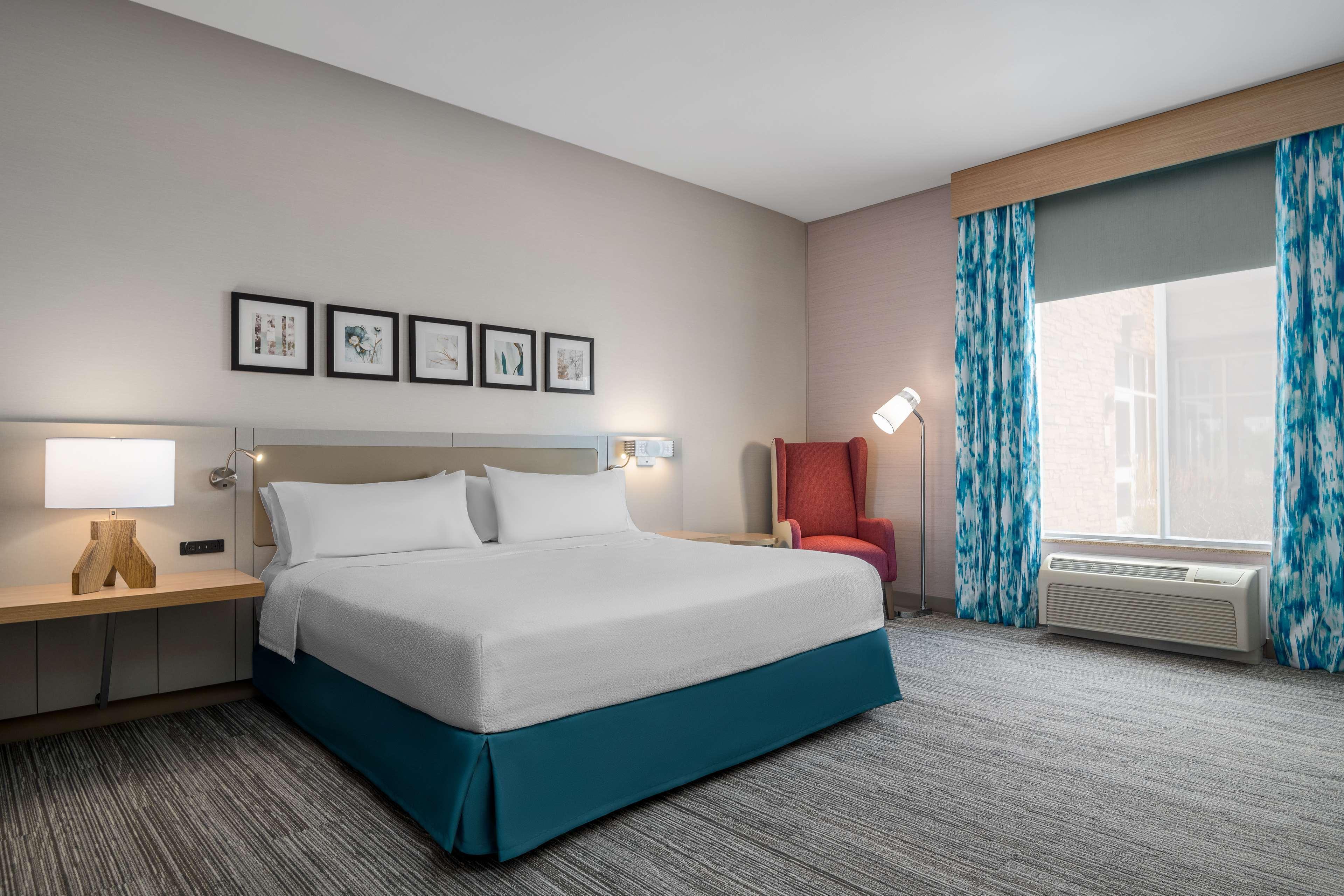 Premium, King Bed