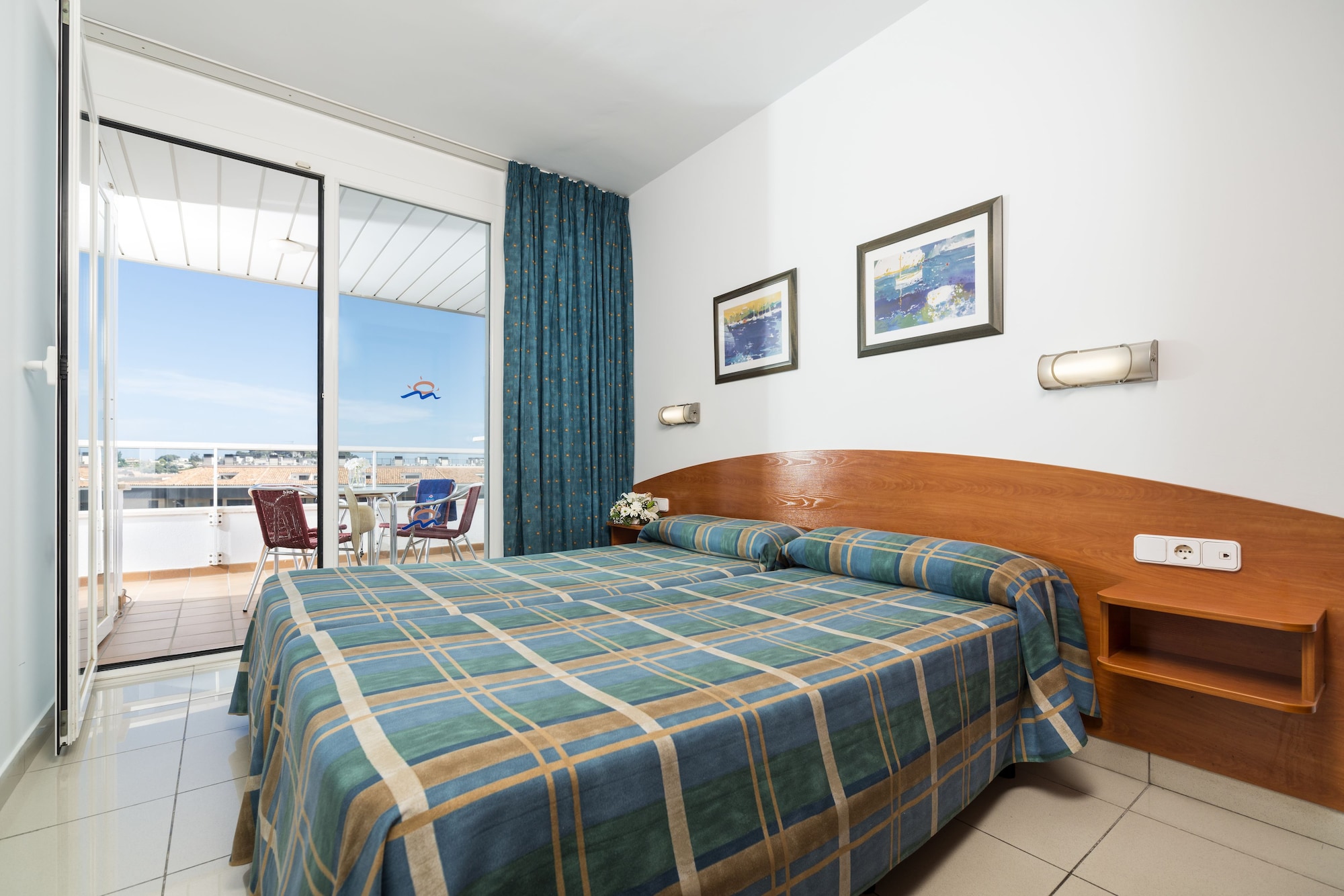 1 BEDROOM, APARTMENT