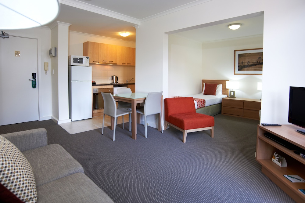 QUEST ST KILDA BAYSIDE 29/41