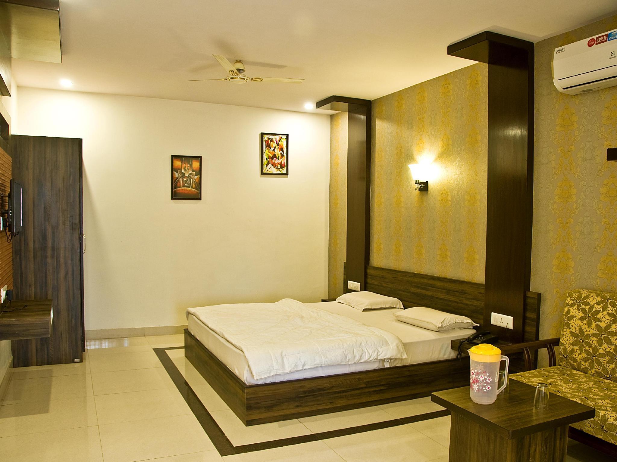 Hotel Konark 7/15