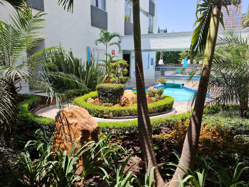 Hotel Las Pergolas 64/68